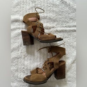 Free People LENNON Tan Suede Lace-Up Gladiator Block Heel Sandal; Used condition